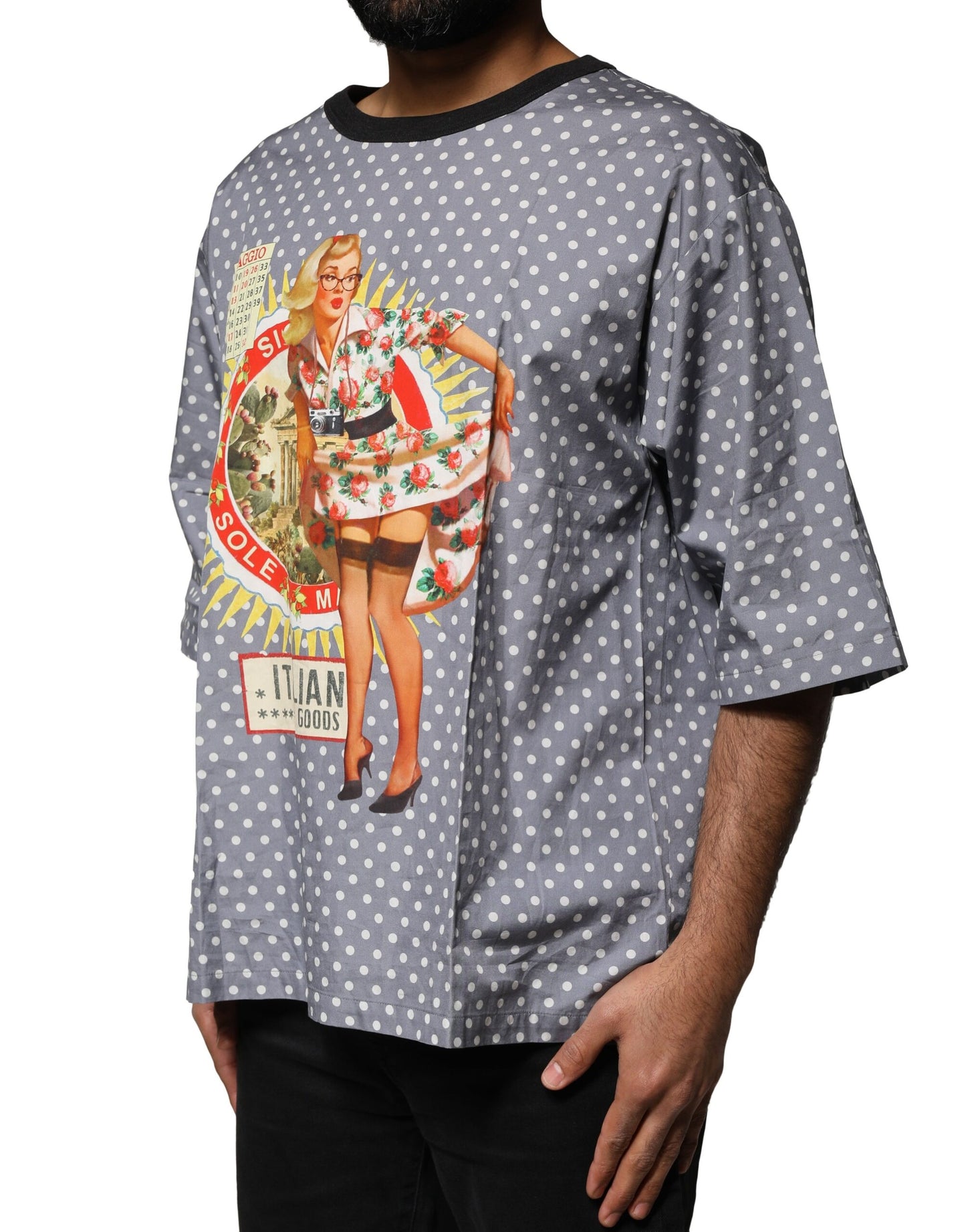 Camiseta Dolce & Gabbana de cuello redondo con estampado pin-up de lunares grises