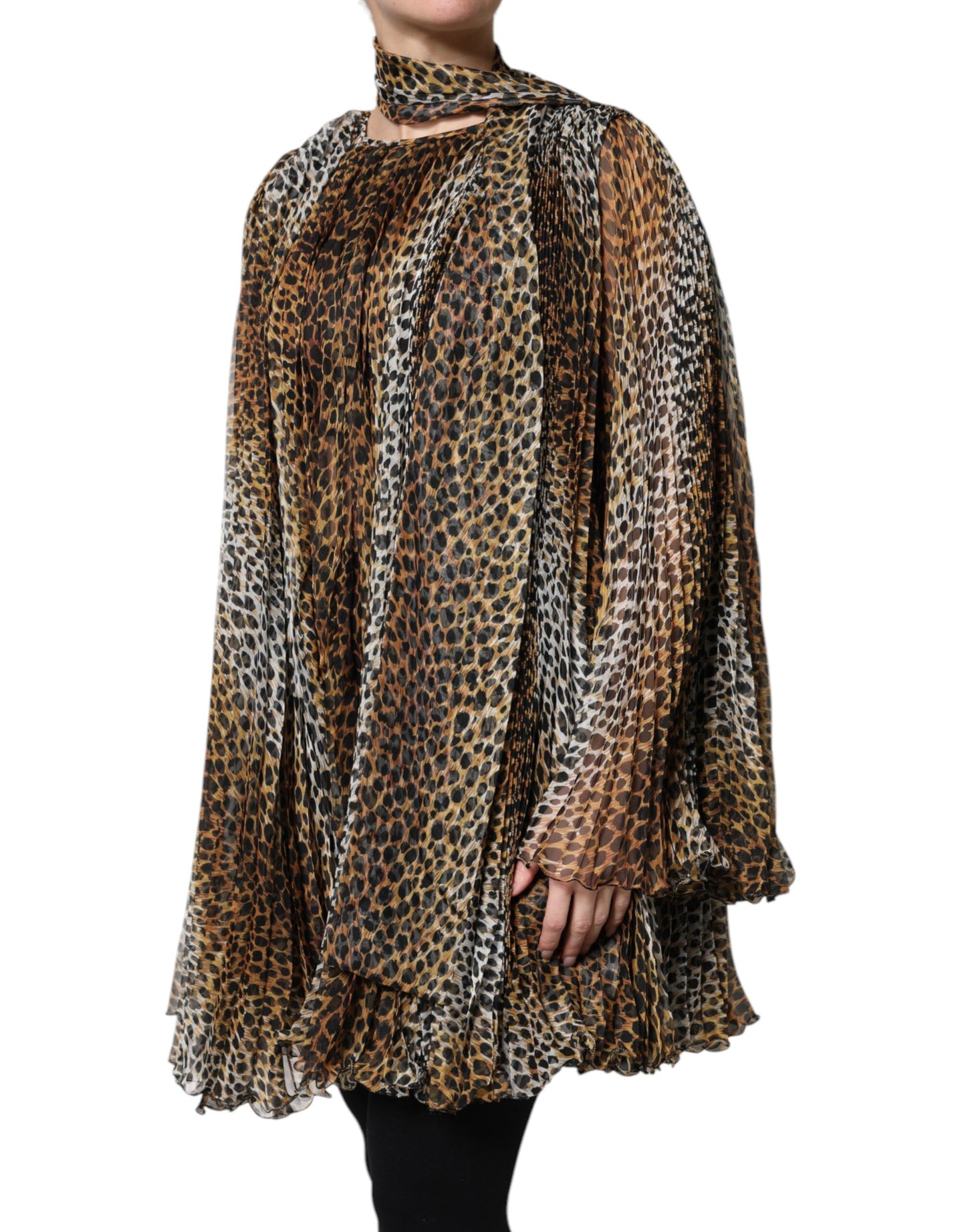 Vestido de gasa con cuello y estampado de leopardo marrón de Dolce & Gabbana
