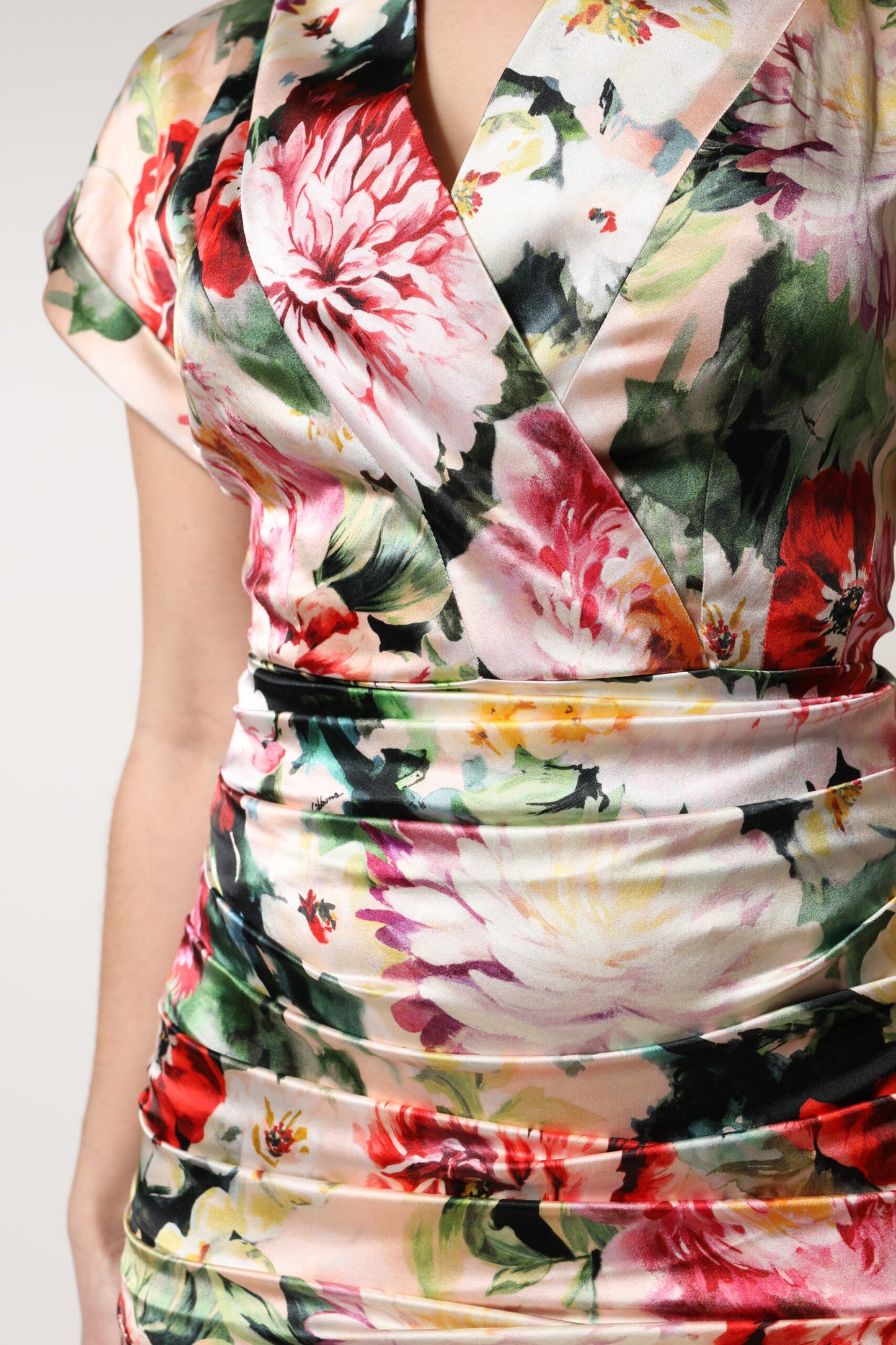 Vestido midi recto floral multicolor de manga corta Dolce & Gabbana