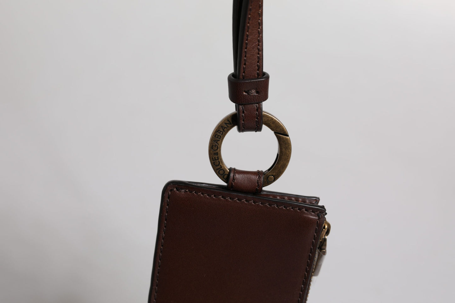 Billetera tarjetera con cordón en piel de becerro marrón con logo de Dolce & Gabbana