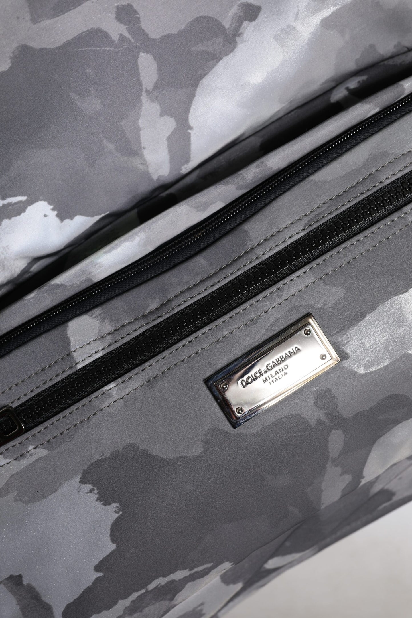 Bolso tote Dolce & Gabbana de algodón gris camuflaje con múltiples compartimentos