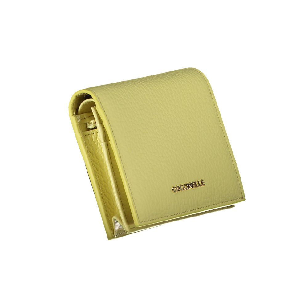 Cartera de mujer de piel amarilla Coccinelle