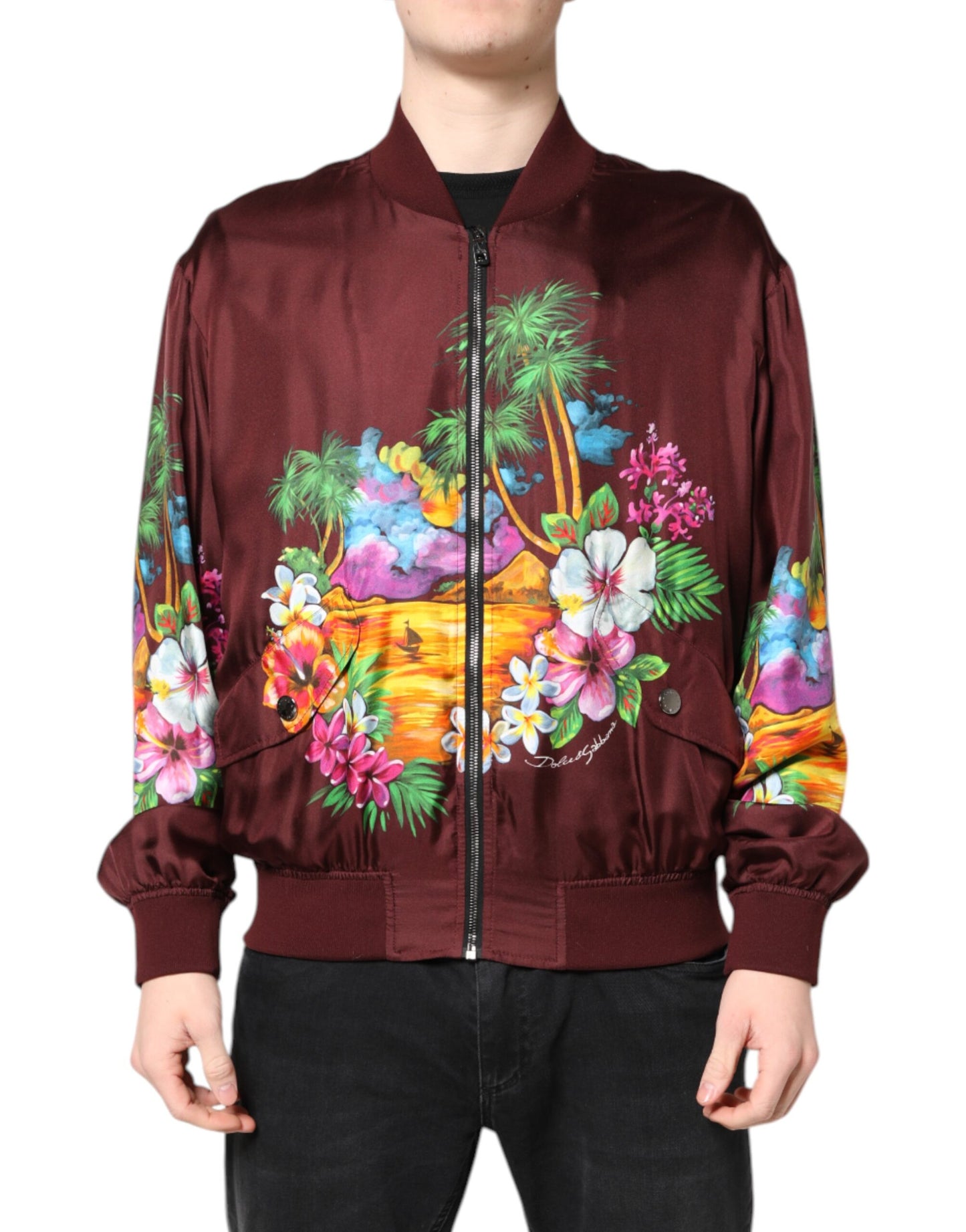 Chaqueta bomber de Dolce & Gabbana en color granate con estampado floral y cremallera completa