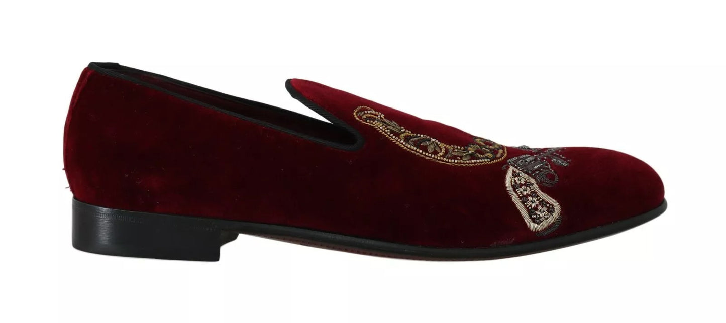 Mocasines de terciopelo burdeos con herradura de Dolce & Gabbana
