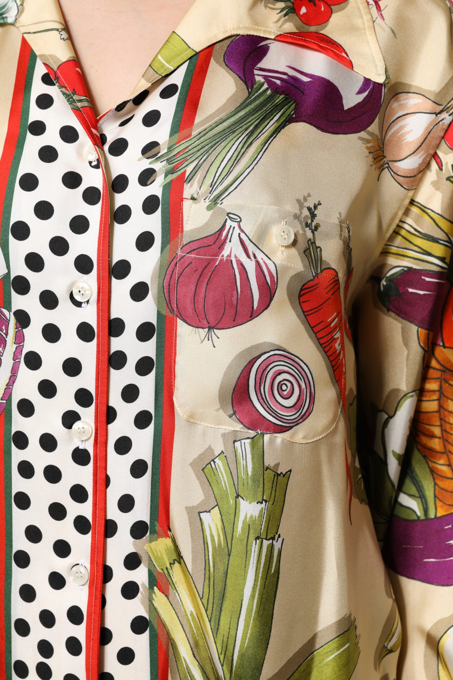 Top de seda de manga larga con estampado de vegetales multicolor Dolce & Gabbana