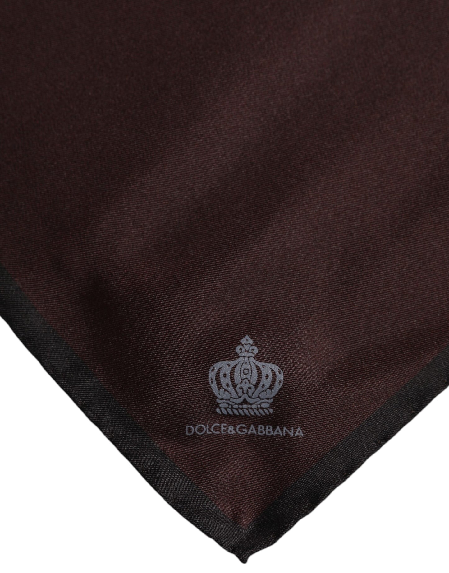 Fular de seda cuadrado Dolce & Gabbana marrón con corona DG para hombre