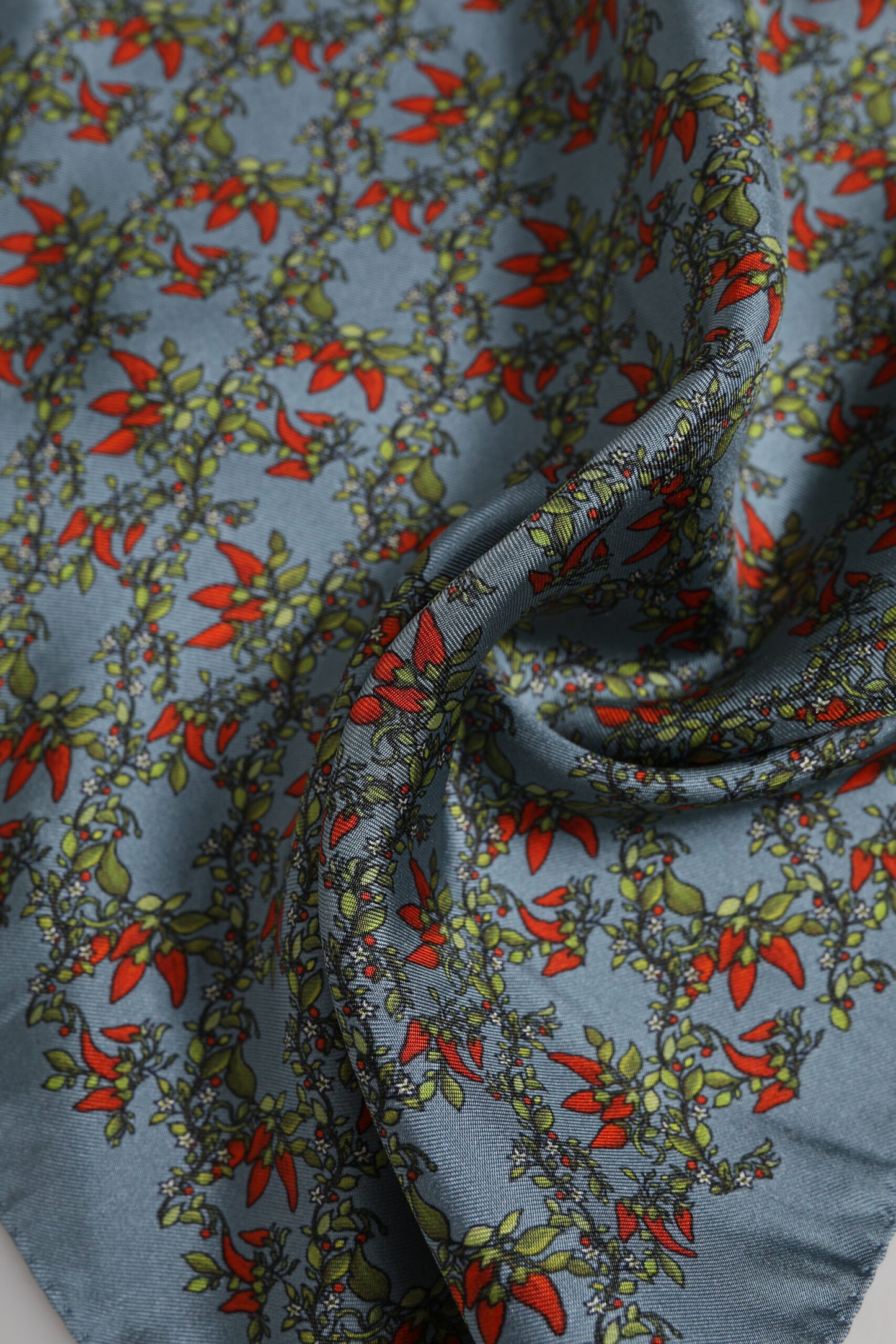 Pañuelo de seda cuadrado Dolce & Gabbana Gray Chilis para hombre