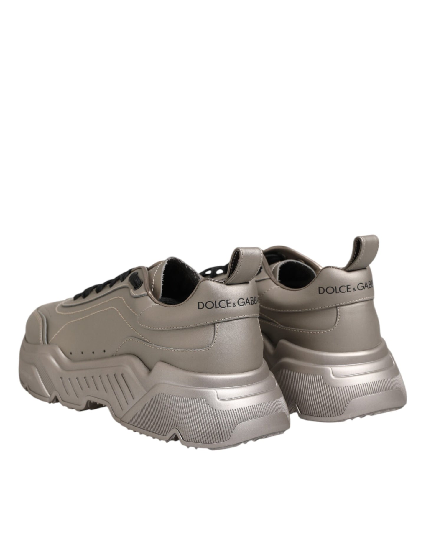 Zapatillas de hombre de cuero plateadas DAYMASTER de Dolce & Gabbana