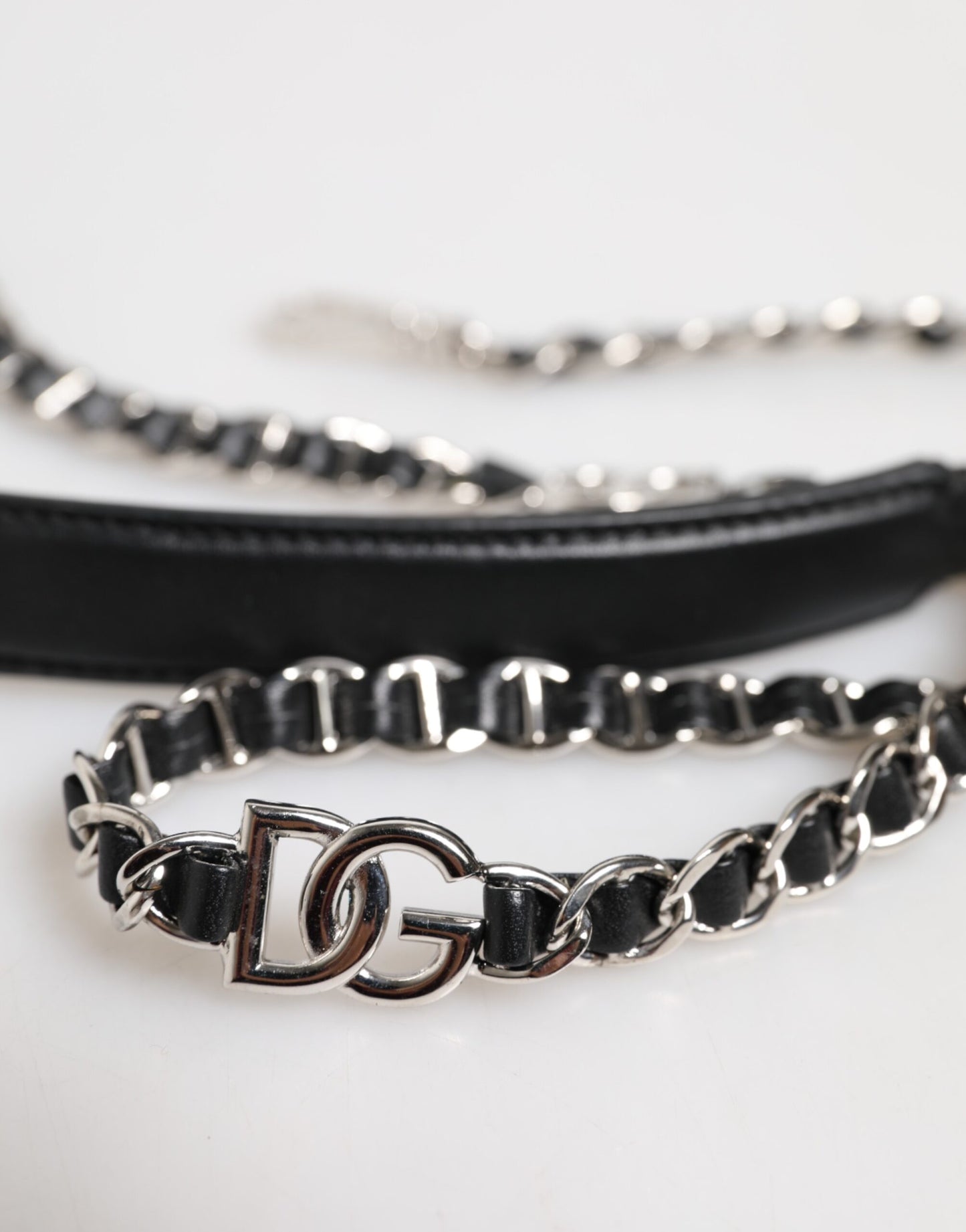 Correa de hombro Dolce & Gabbana de cuero negro con logotipo DG y cadena