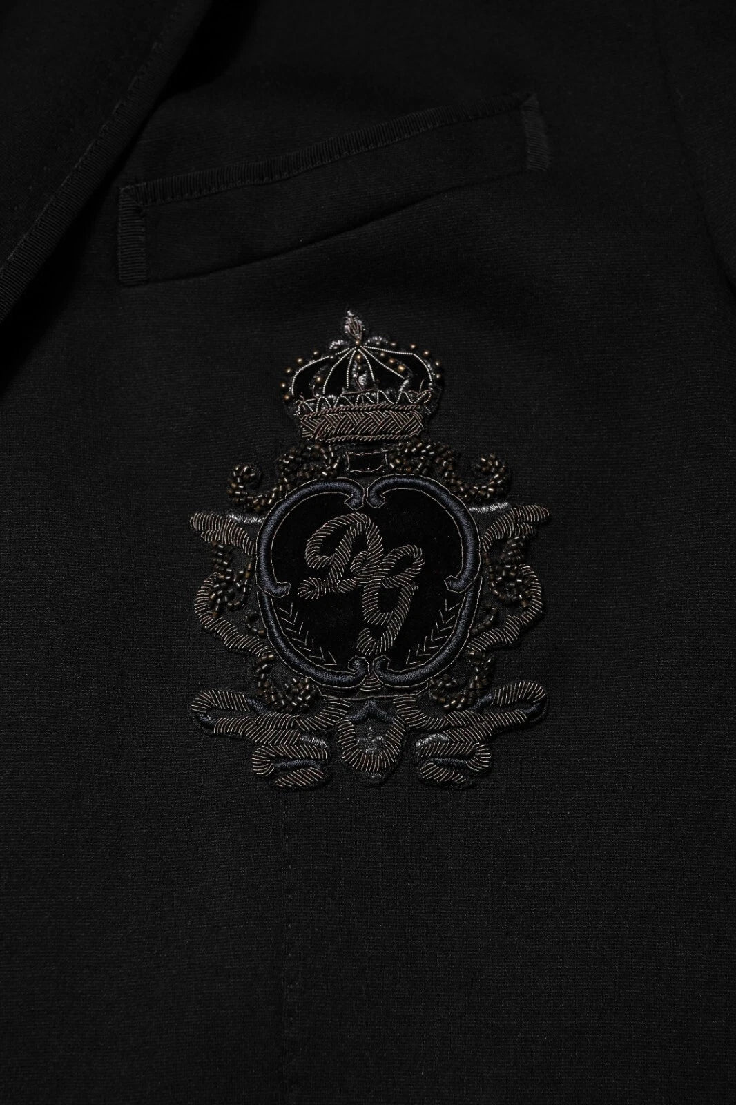 Dolce & Gabbana Americana Negra de Viscosa con Corona DG