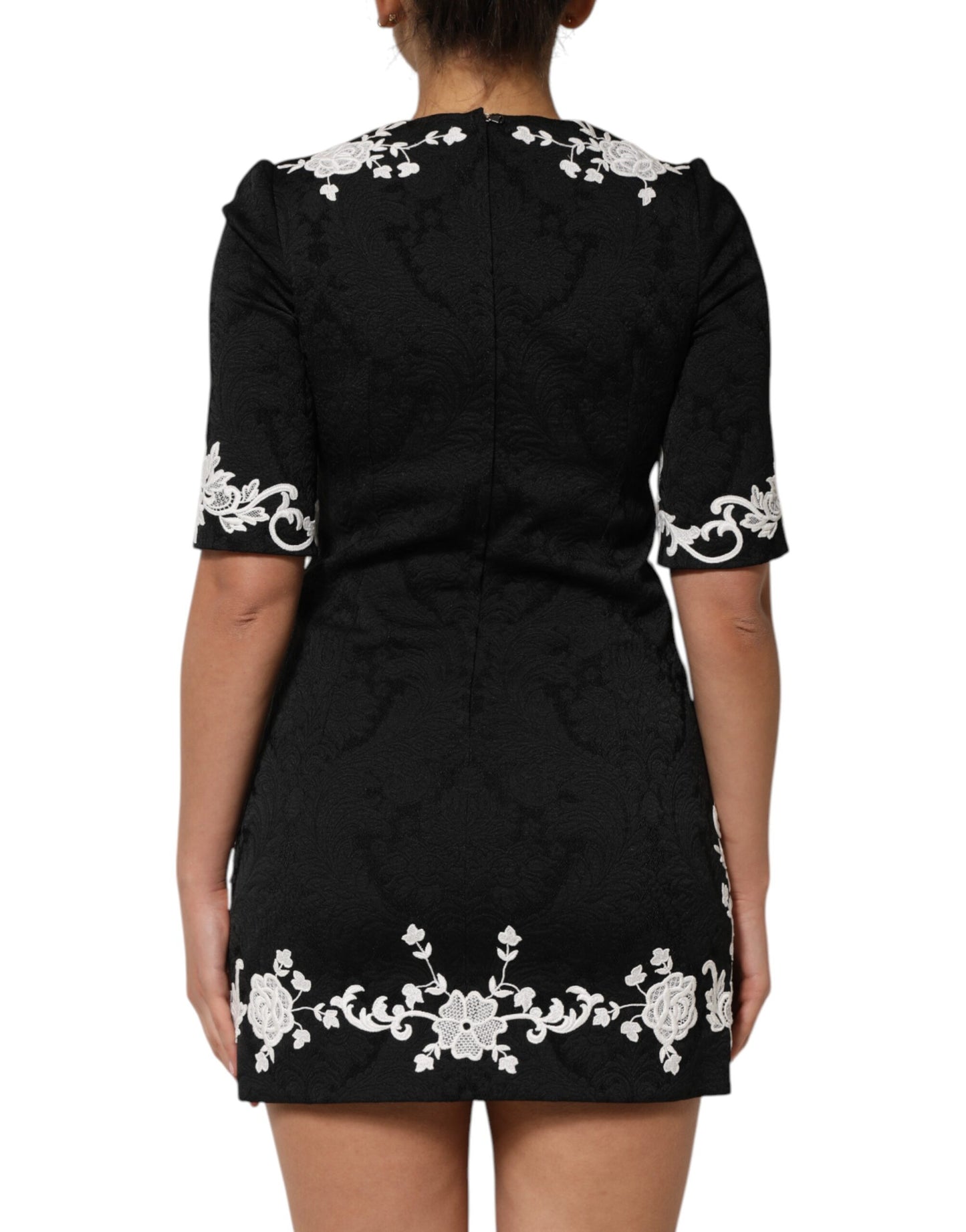 Vestido de corte A Dolce & Gabbana con encaje negro y mangas cortas