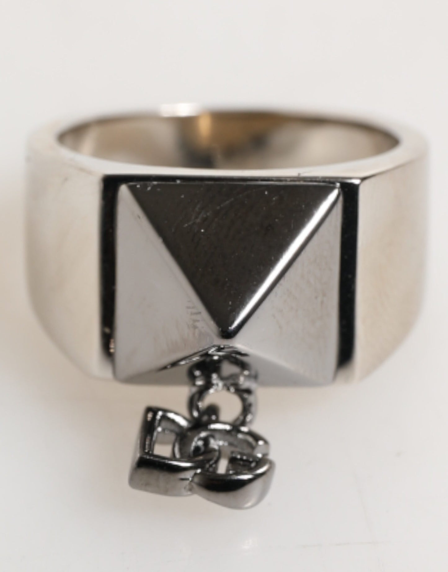 Anillo Dolce & Gabbana de latón auténtico plateado con logo DG de pirámide