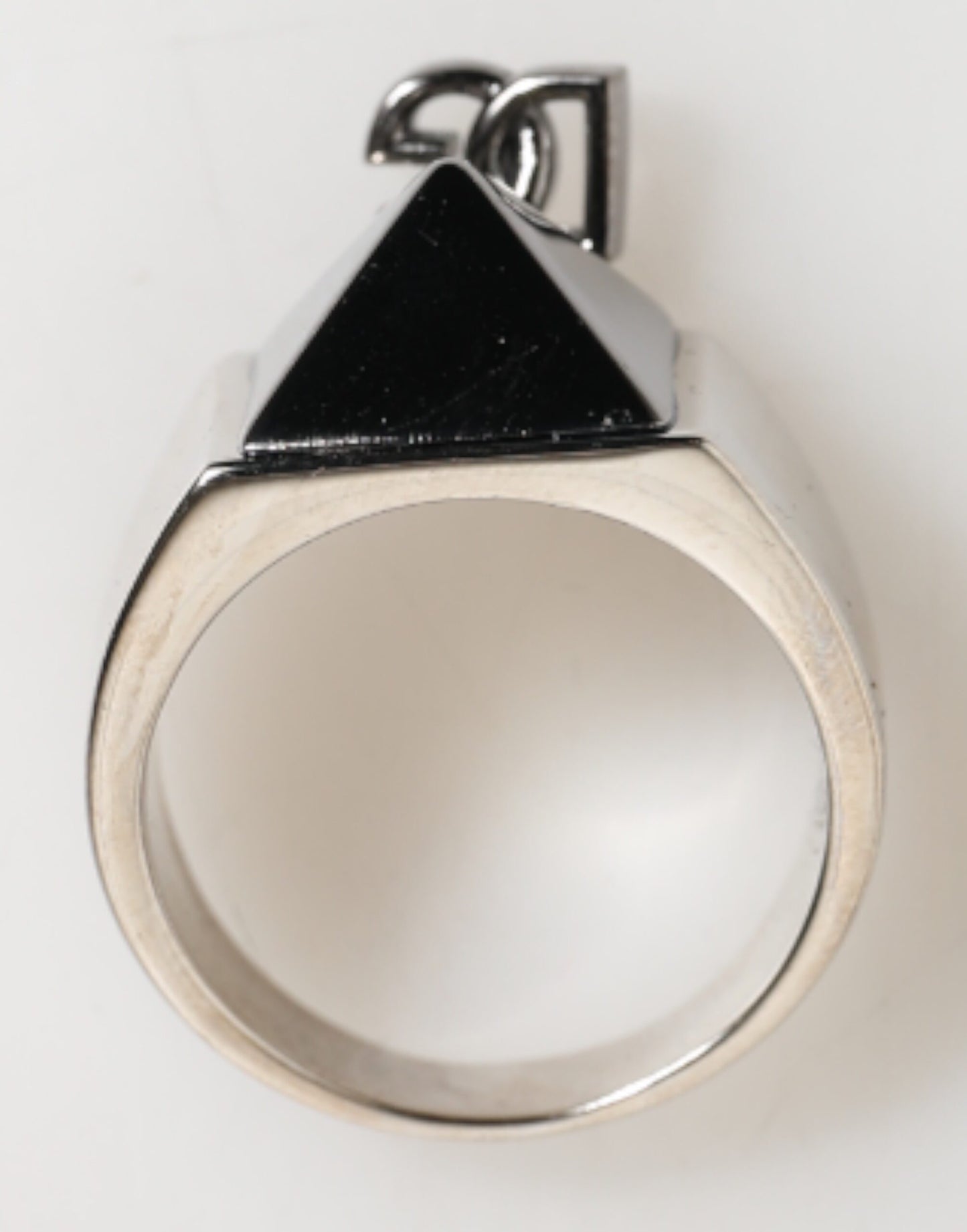 Anillo Dolce & Gabbana de latón auténtico plateado con logo DG de pirámide