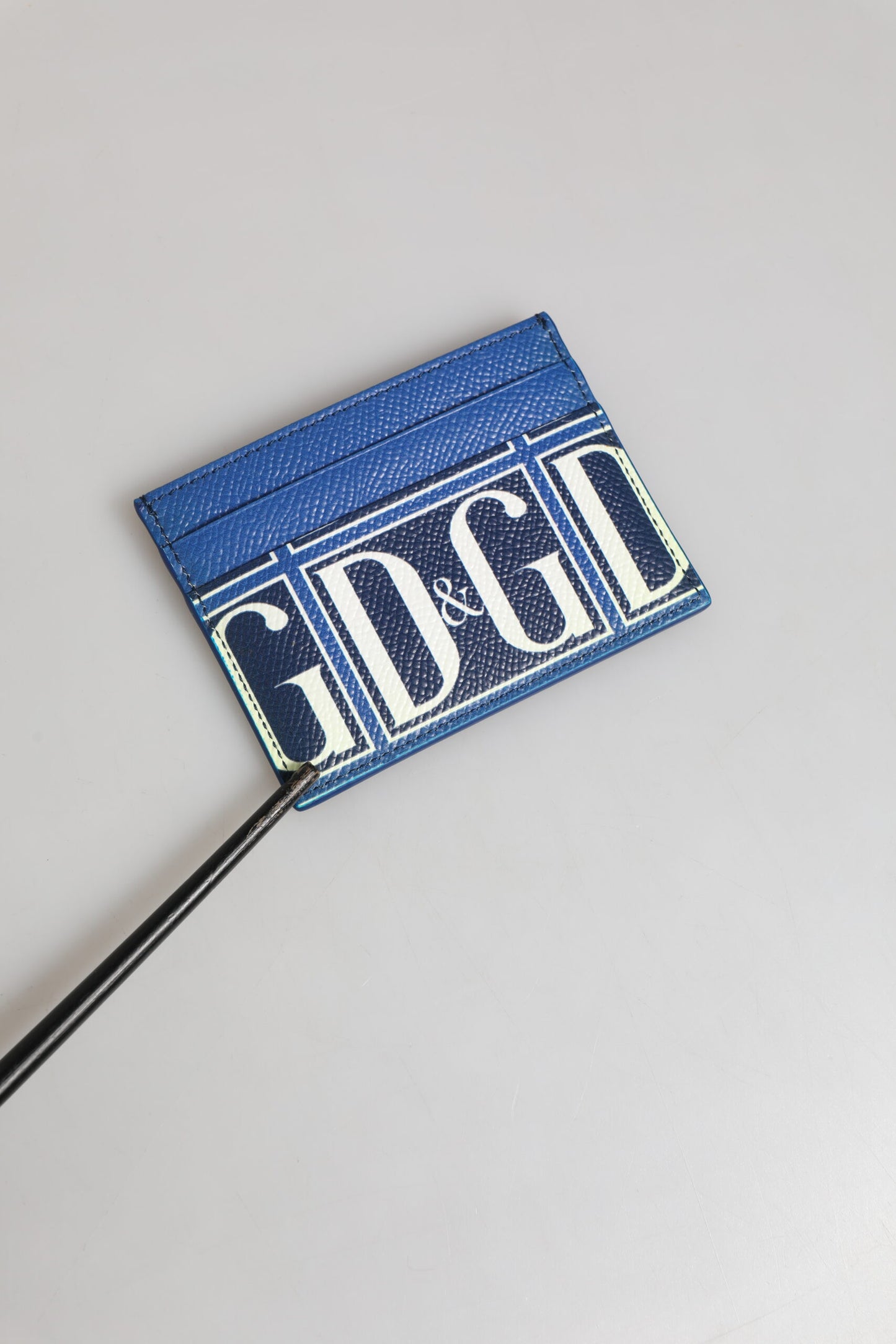 Tarjetero cartera con monograma DG de piel de becerro azul de Dolce & Gabbana