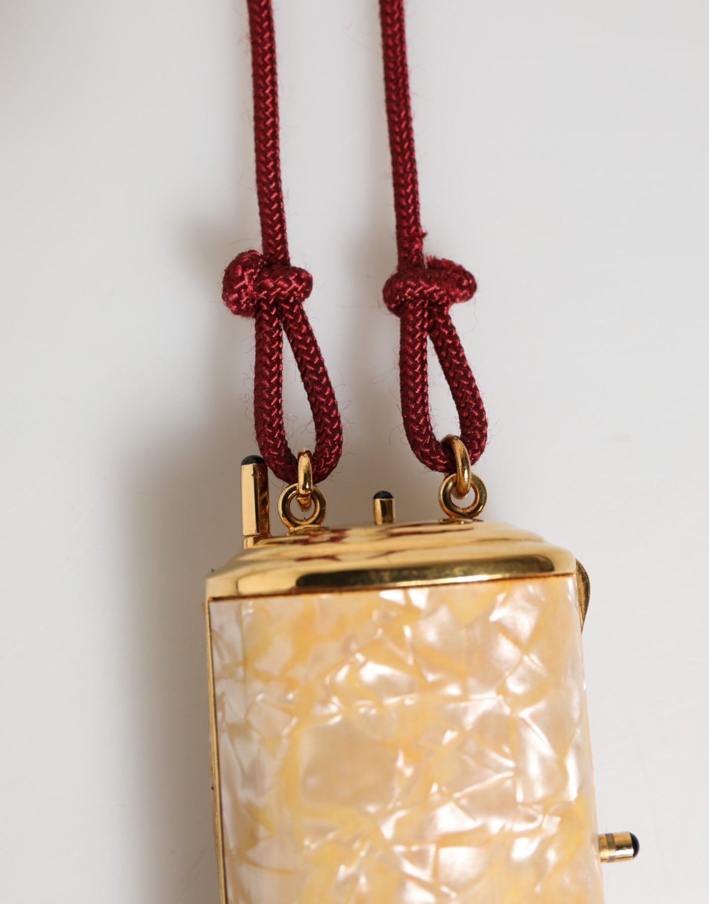 Bolso Colgante Minibolso Cruzado Dolce & Gabbana de Resina Blanca y Metal Dorado