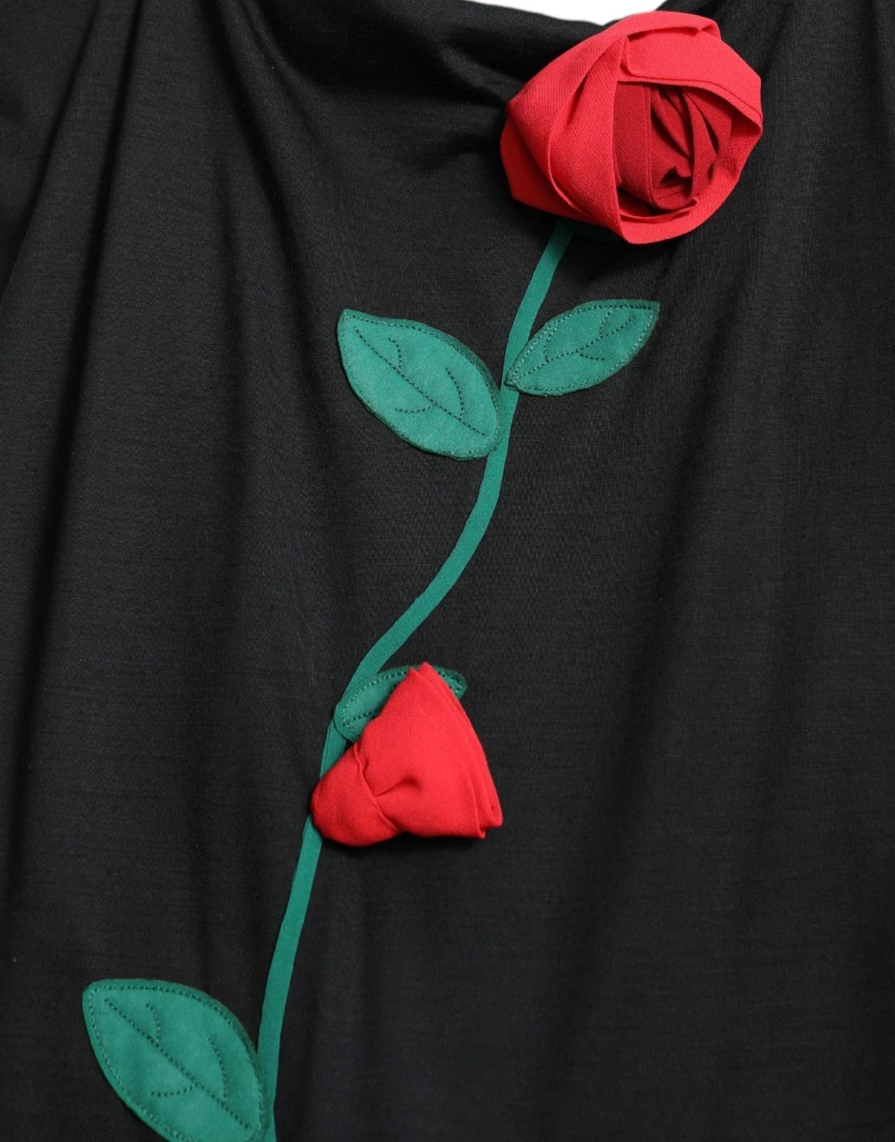 Vestido sin mangas Dolce & Gabbana de lana negra con aplicaciones de rosas