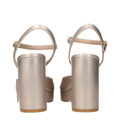 Sandalias de plataforma Stuart Weitzman de cuero beige