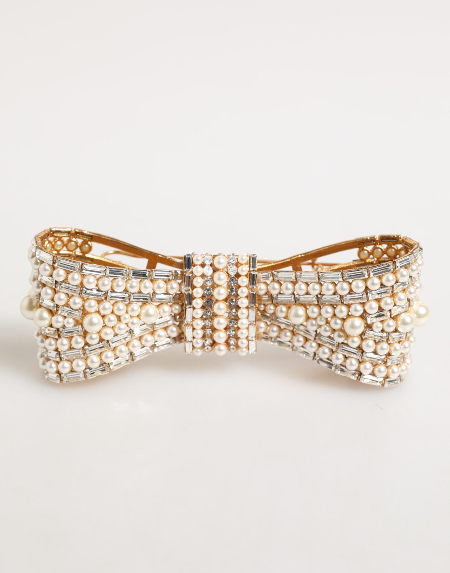 Broche adornado con perlas de imitación, cristal y latón dorado de Dolce & Gabbana