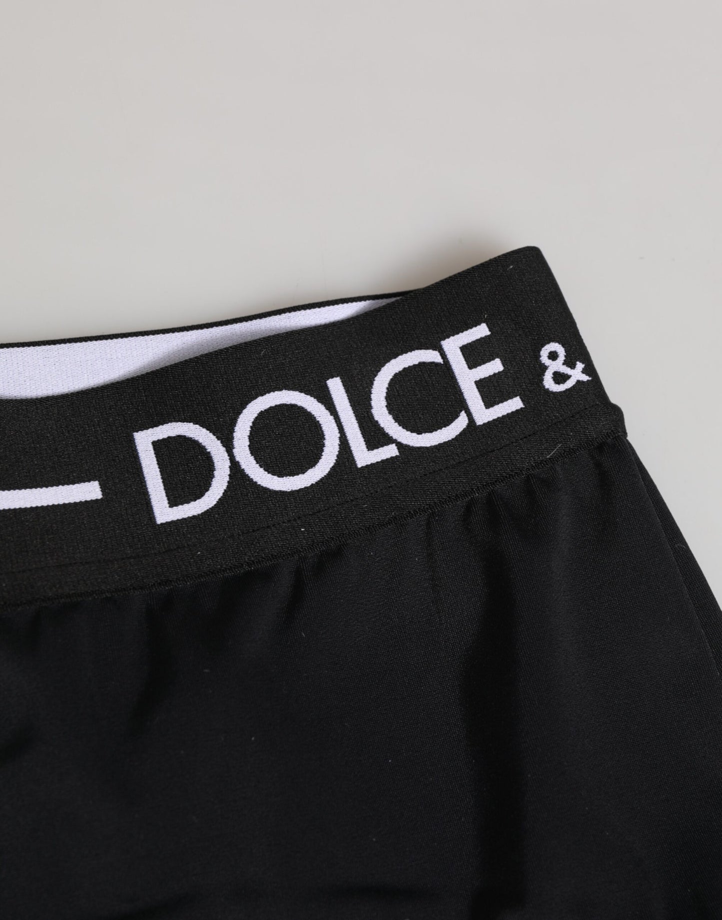 Calzoncillos bóxer cortos Dolce & Gabbana negros de nailon con logotipo en la cintura