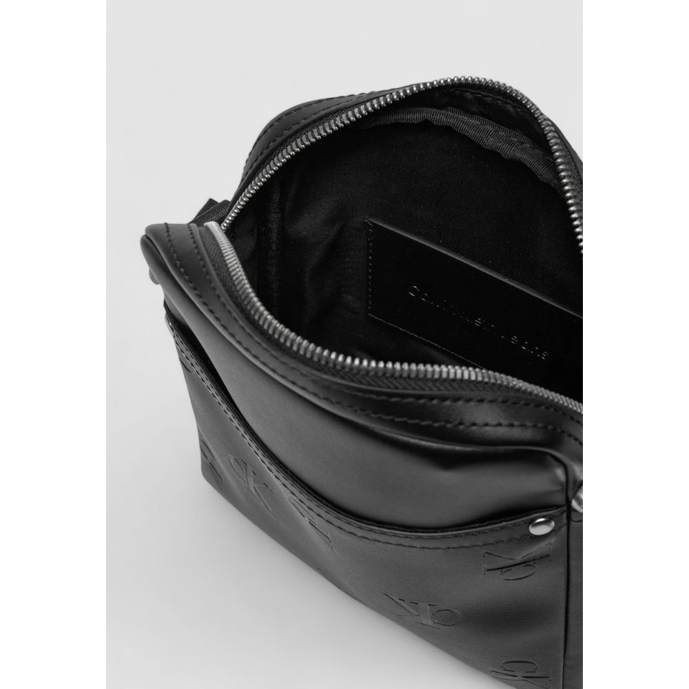 Bolso bandolera Calvin Klein Jeans de polietileno negro