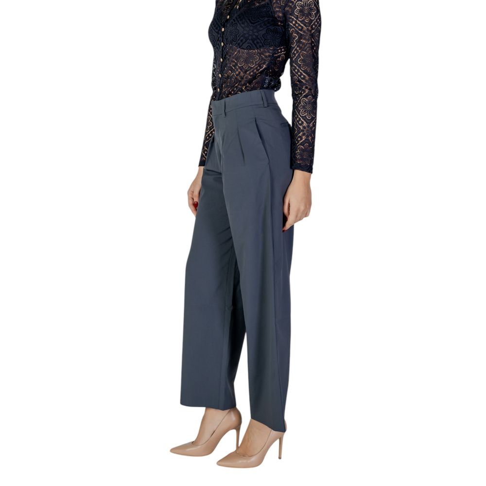 Calvin Klein Jeans Pantalón Informal Gris de Poliéster Reciclado