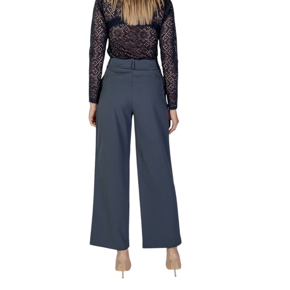 Calvin Klein Jeans Pantalón Informal Gris de Poliéster Reciclado