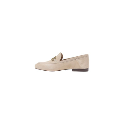 Zapatos de tacón con plataforma Guess de piel color beige