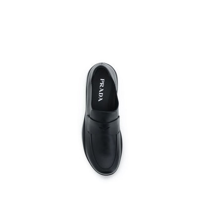 Mocasines Prada sin cordones de piel de becerro negra Bos Taurus